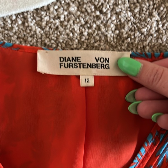 DVF Dress - Picture 2 of 4